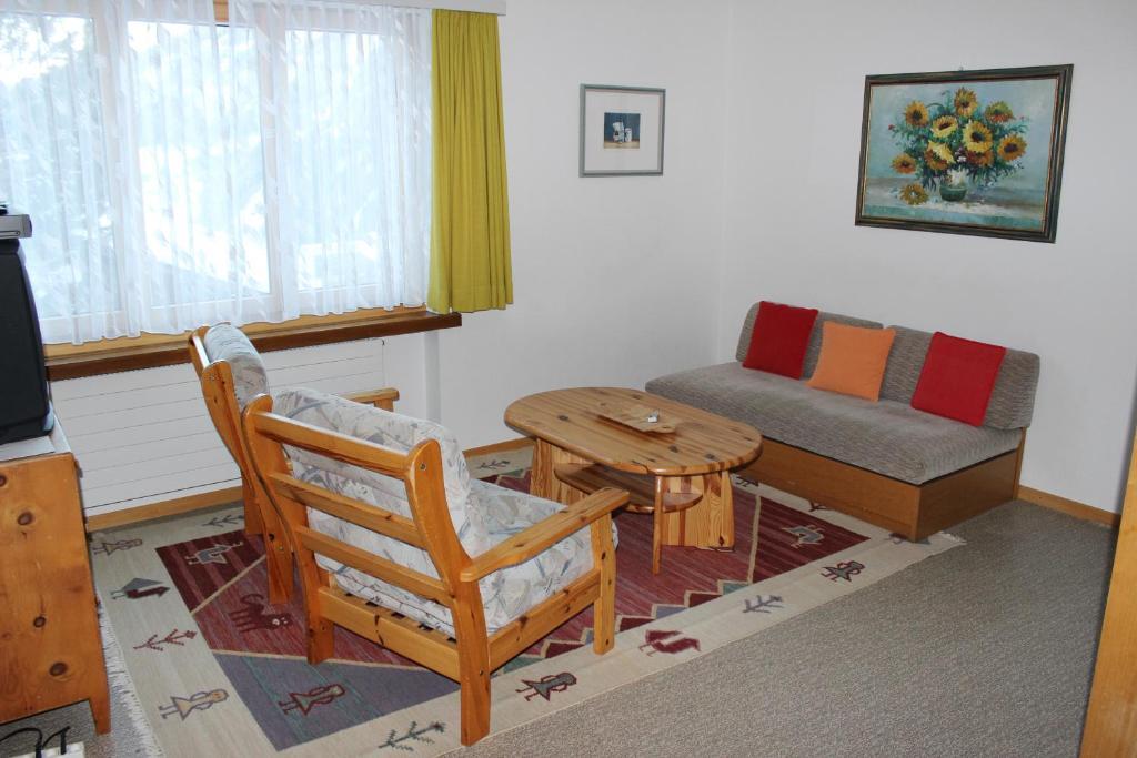 Casa Collina Lägenhet Disentis Rum bild